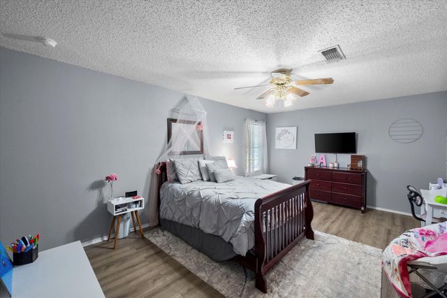 2801 Kempton Drive, Arlington, TX 76001