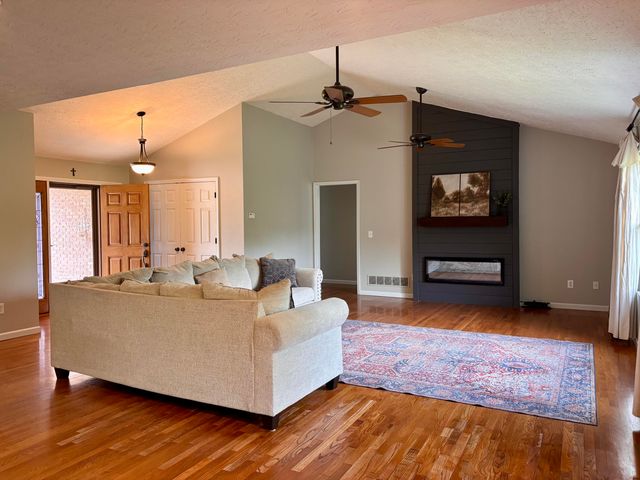 225 Maple Ridge Street, Crittenden, KY 41030