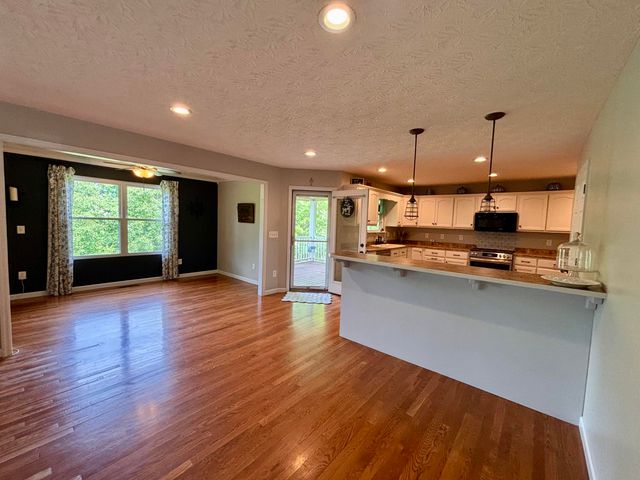 225 Maple Ridge Street, Crittenden, KY 41030