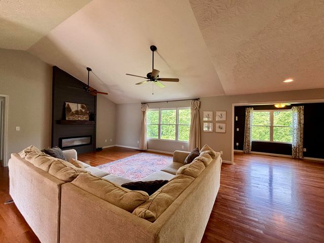 225 Maple Ridge Street, Crittenden, KY 41030