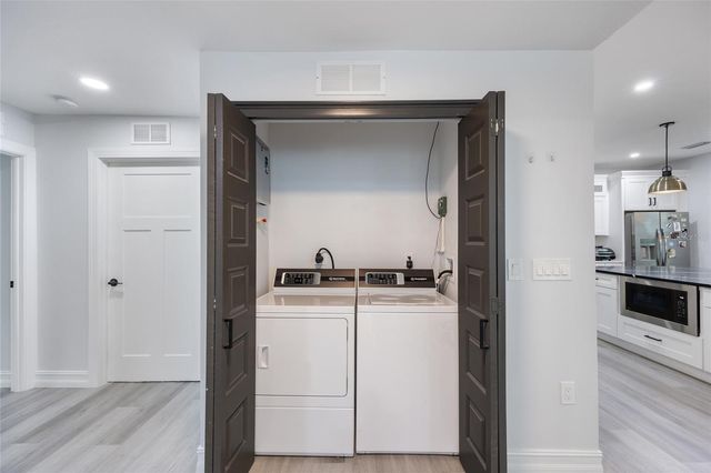 914 E NORTH BAY STREET, Tampa, FL 33603