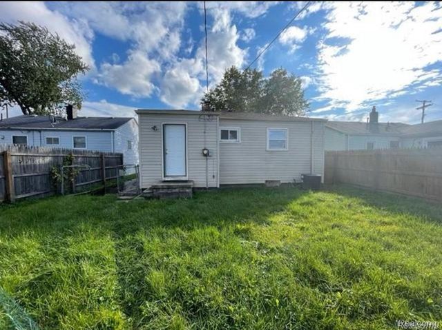 47 E Barrett Avenue, Madison Heights, MI 48071