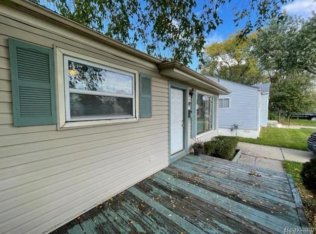 47 E Barrett Avenue, Madison Heights, MI 48071