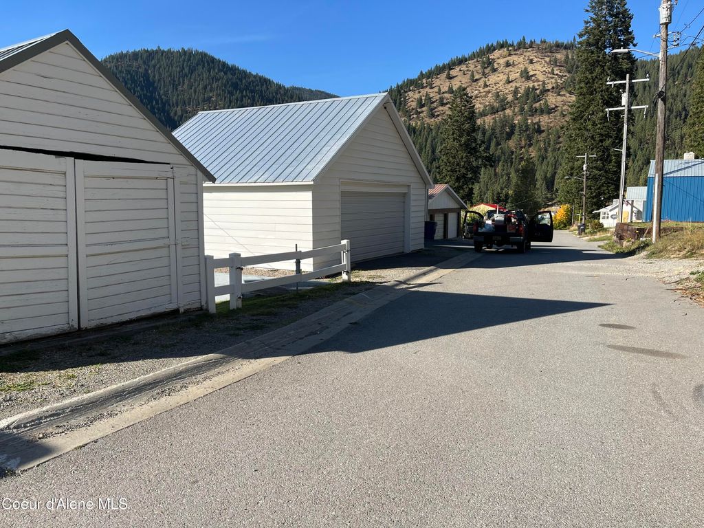 511 Boulder ST, Mullan, ID 83846 photo 3