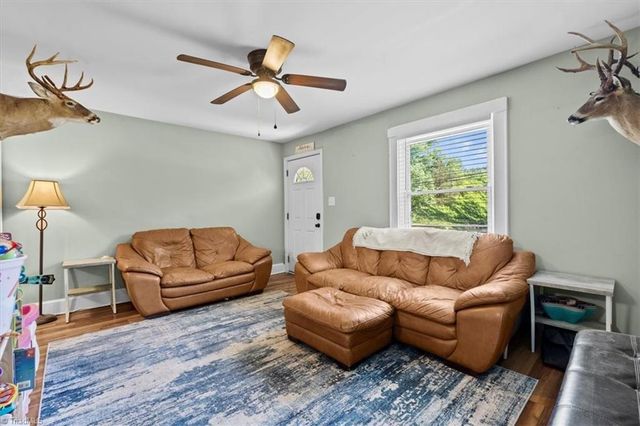 1110 Lawsonville Avenue, Reidsville, NC 27320