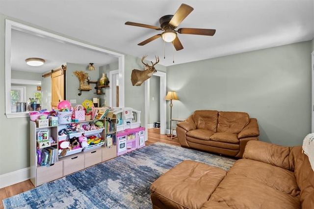 1110 Lawsonville Avenue, Reidsville, NC 27320