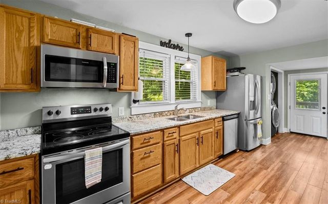 1110 Lawsonville Avenue, Reidsville, NC 27320