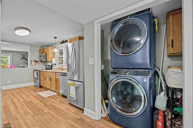 1110 Lawsonville Avenue, Reidsville, NC 27320