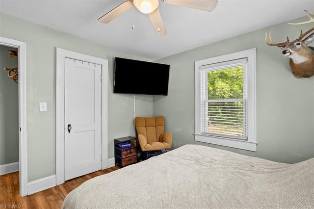 1110 Lawsonville Avenue, Reidsville, NC 27320