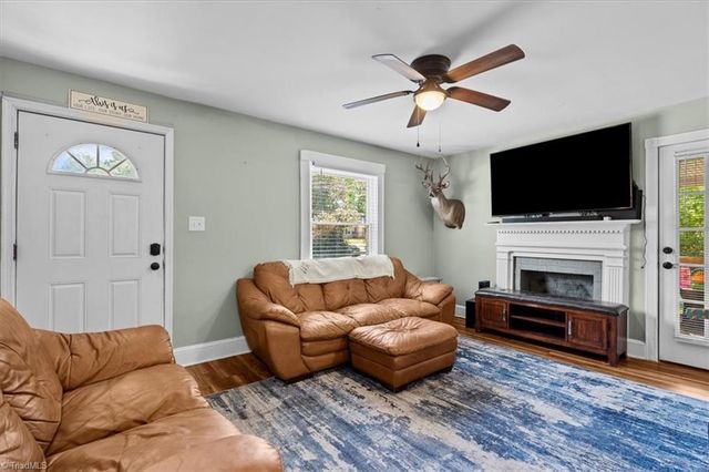 1110 Lawsonville Avenue, Reidsville, NC 27320