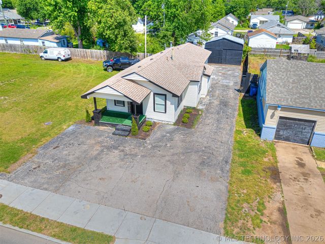 4809 S 33rd West Avenue, Tulsa, OK 74107