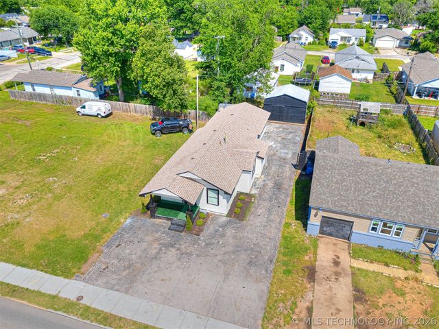 4809 S 33rd West Avenue, Tulsa, OK 74107