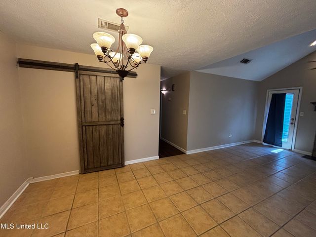 312 N Grove Circle, Brandon, MS 39047