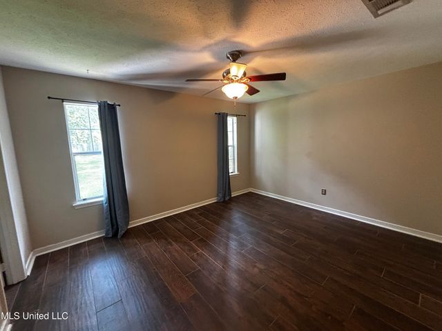 312 N Grove Circle, Brandon, MS 39047