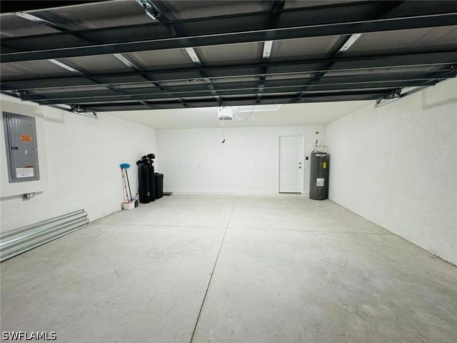 3418 26th ST SW, Lehigh Acres, FL 33976