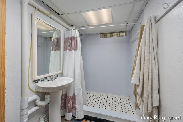 3026 Burton Street, Grand Rapids, MI 49546