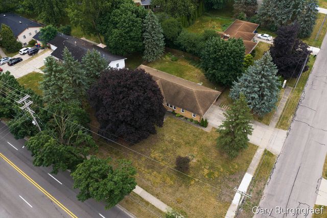 3026 Burton Street, Grand Rapids, MI 49546