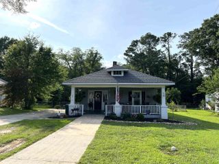 104 Lipscomb Street, Gaffney, SC 29340