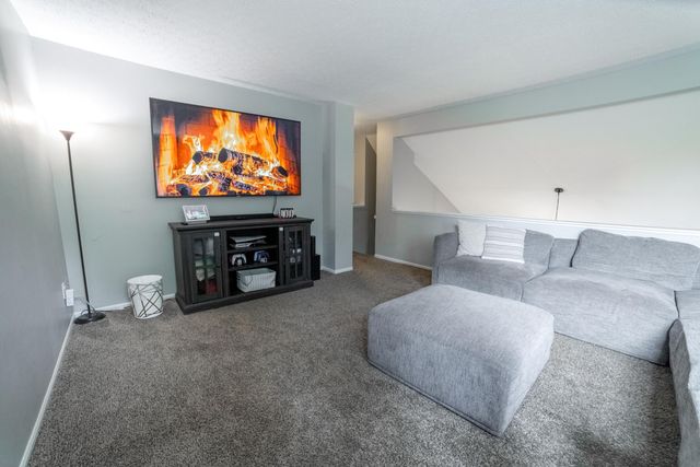 406 Western Dreamer Drive, Delaware, OH 43015