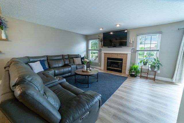 406 Western Dreamer Drive, Delaware, OH 43015