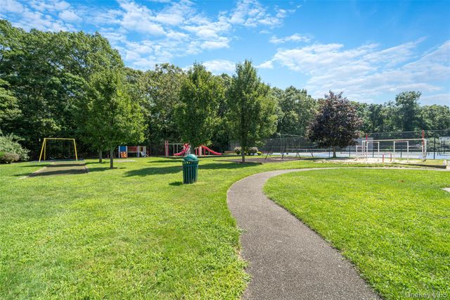78 Artist Lake Drive, Middle Island, NY 11953