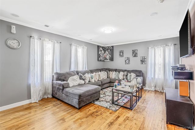 78 Artist Lake Drive, Middle Island, NY 11953