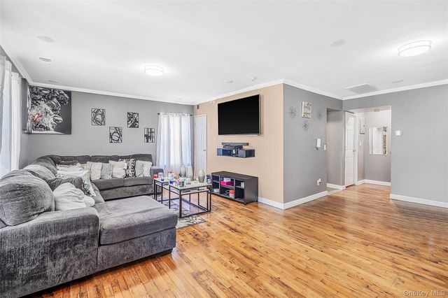 78 Artist Lake Drive, Middle Island, NY 11953
