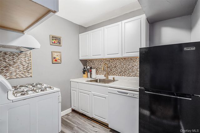 78 Artist Lake Drive, Middle Island, NY 11953