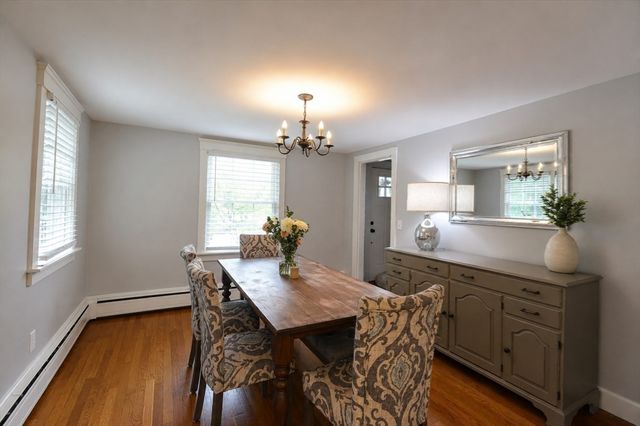 28 Park St, Wrentham, MA 02093