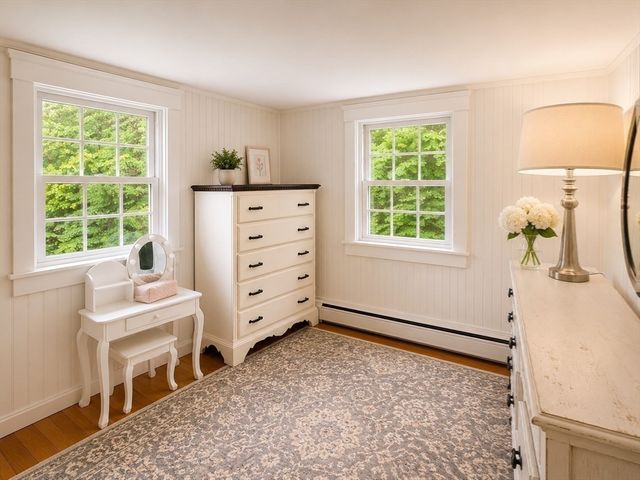 28 Park St, Wrentham, MA 02093