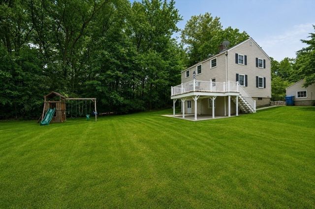 28 Park St, Wrentham, MA 02093