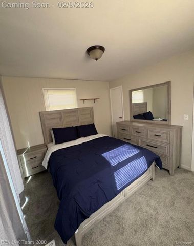 6431 Centralia Street, Dearborn Heights, MI 48127