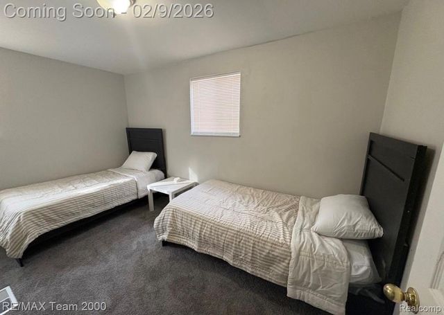 6431 Centralia Street, Dearborn Heights, MI 48127