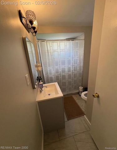 6431 Centralia Street, Dearborn Heights, MI 48127