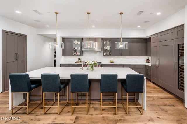 6403 N LOST DUTCHMAN Drive, Paradise Valley, AZ 85253