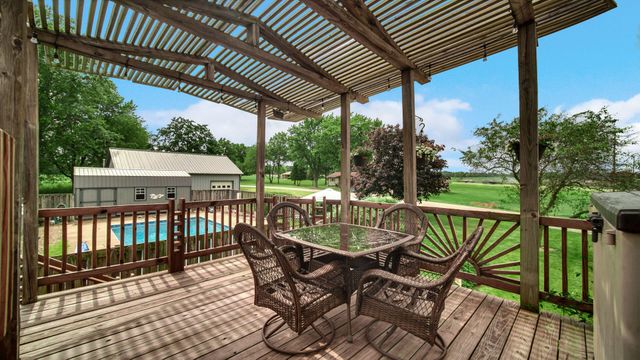1044 S Ruth Avenue, La Porte, IN 46350