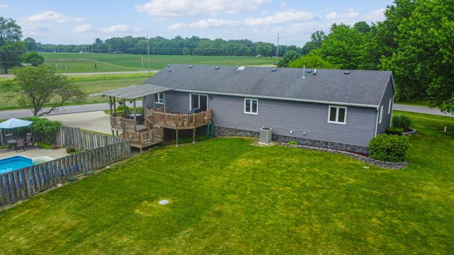 1044 S Ruth Avenue, La Porte, IN 46350