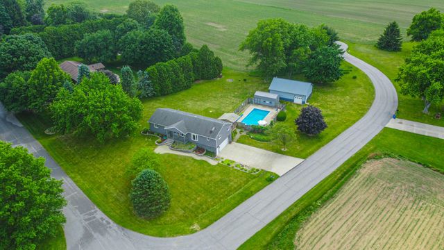 1044 S Ruth Avenue, La Porte, IN 46350