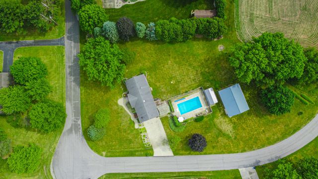 1044 S Ruth Avenue, La Porte, IN 46350