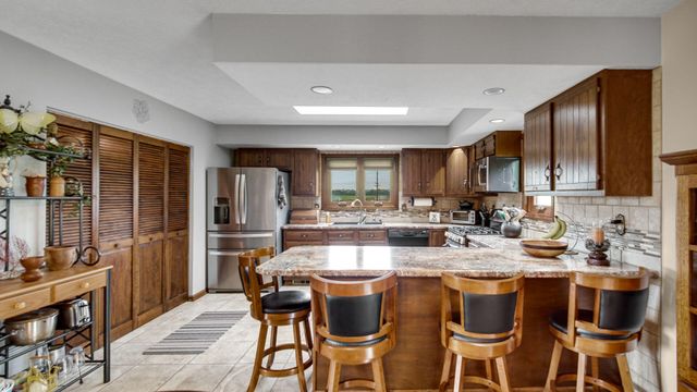 1044 S Ruth Avenue, La Porte, IN 46350