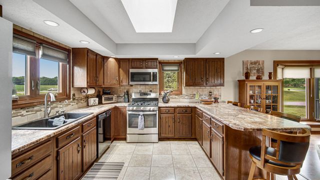 1044 S Ruth Avenue, La Porte, IN 46350