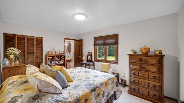 1044 S Ruth Avenue, La Porte, IN 46350