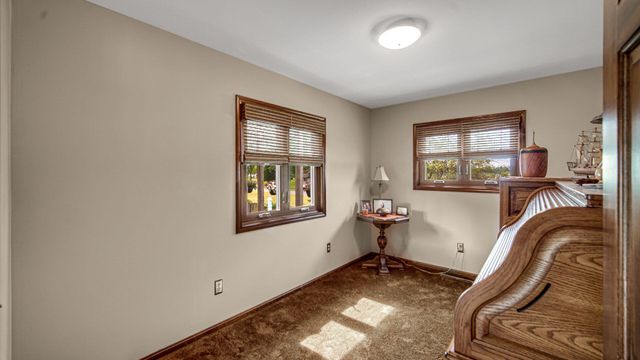 1044 S Ruth Avenue, La Porte, IN 46350