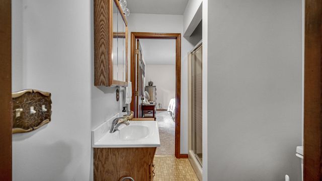 1044 S Ruth Avenue, La Porte, IN 46350