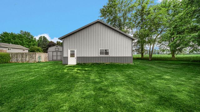 1044 S Ruth Avenue, La Porte, IN 46350