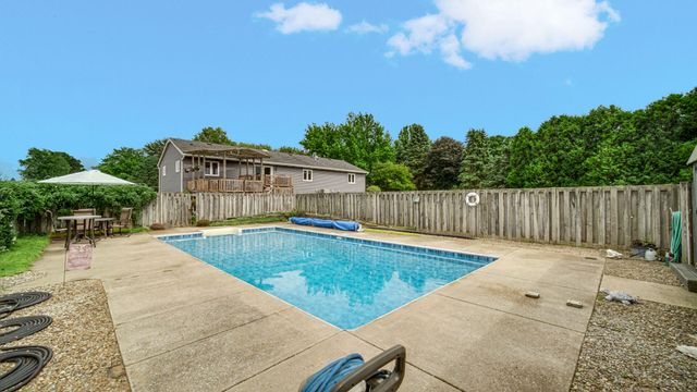 1044 S Ruth Avenue, La Porte, IN 46350