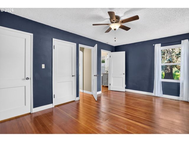 11244 Ne SKIDMORE St, Portland, OR 97220