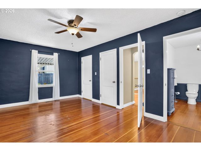 11244 Ne SKIDMORE St, Portland, OR 97220