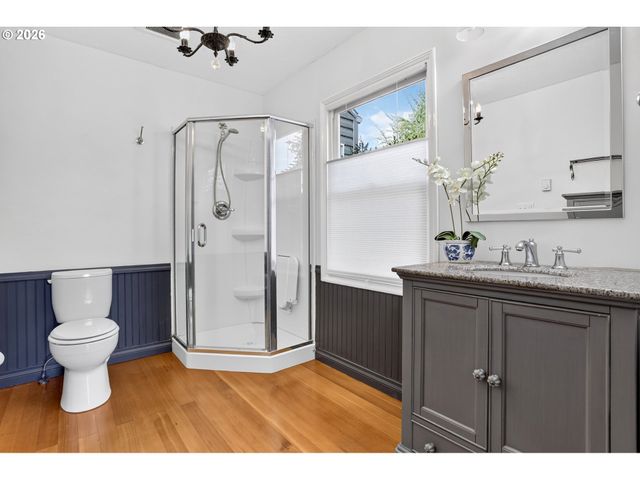 11244 Ne SKIDMORE St, Portland, OR 97220