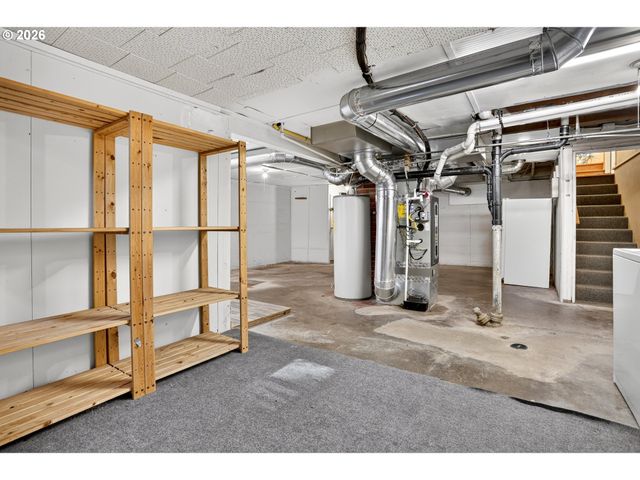 11244 Ne SKIDMORE St, Portland, OR 97220